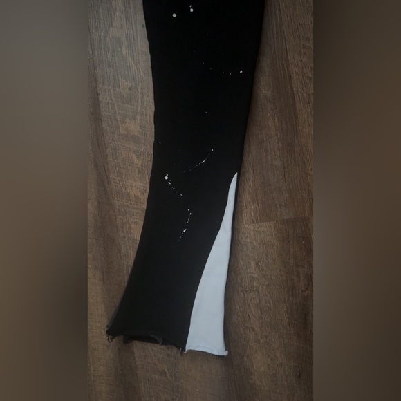 Im saying gallery dept pants size L fit like M - Picture 4 of 6